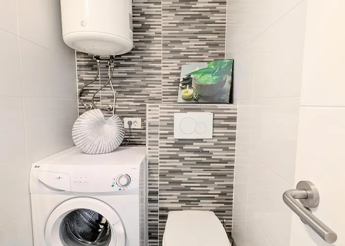 Апартаменти Sun Relax Urbania Адехе