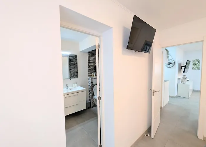 Апартаменты Sun Relax Urbania Адехе